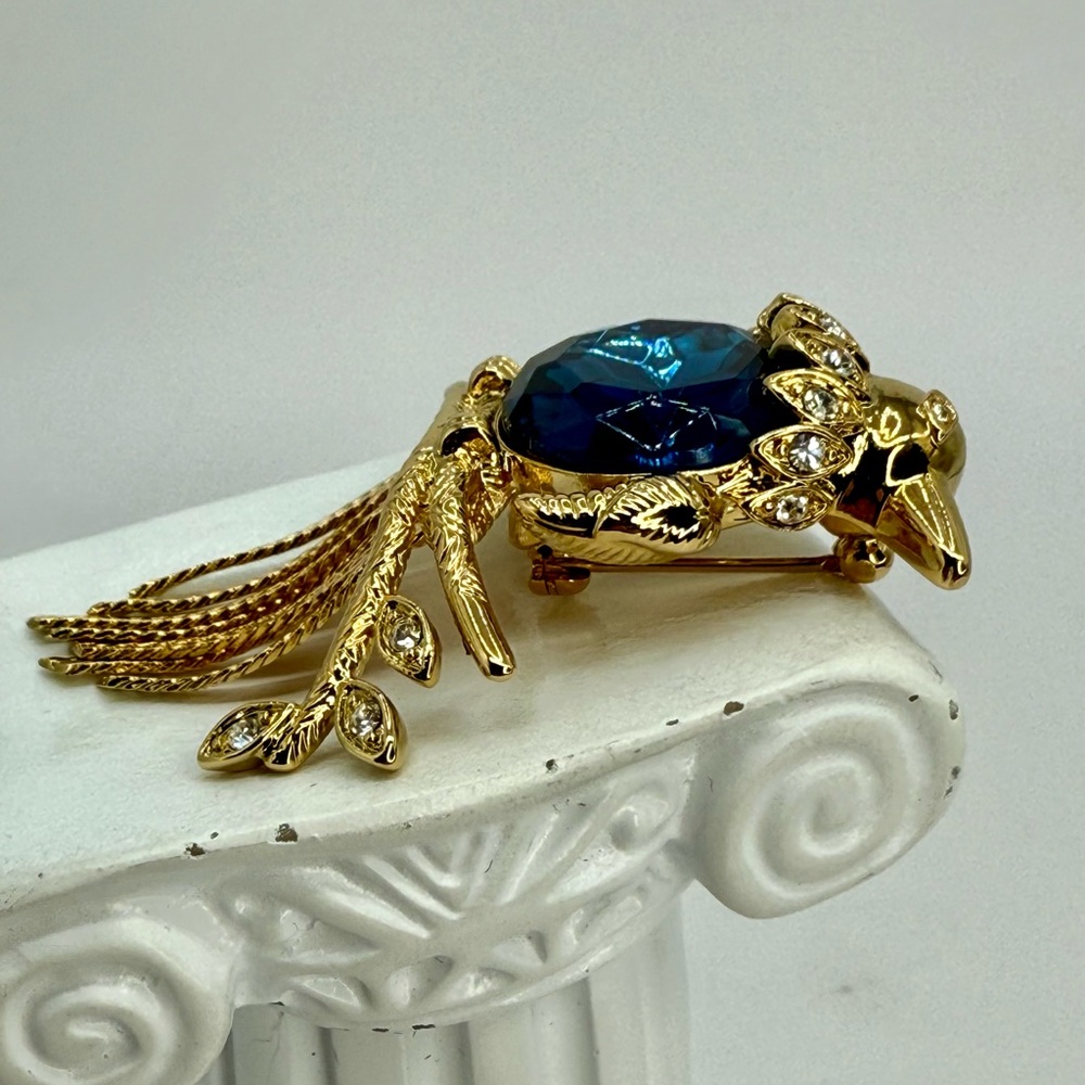Rare Vintage Kenneth Jay Lane Bird Brooch – 1990s Signed KJL Blue Crystal Gold - Picture 9 of 17